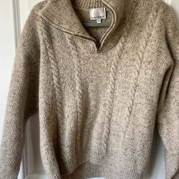 🧶 Beautiful & Cozy Wool Sweater – London Fog | Size M - Picture 8 of 9